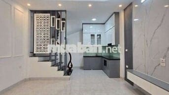 Bán nhà trung tâm Ba Đình, gần svđ Quần Ngựa, đi bộ ra Hồ Tây