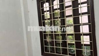 Nhà Nguyên căn cho thuê, diện tích 3 tầng 35 M2