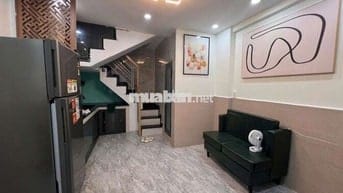 Nhà full n thất sịn sò 2 lầu 2pn 3vs trần Hung Đạo Q10