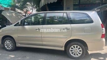 Toyota Innova 2012 E - 120000 km