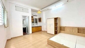 Cho Thuê Studio Cửa Sổ Thoáng Rộng 35m2 Vòng Xoay Dân Chủ CMT8 Quận 10