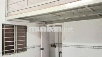Phòng cho thuê ngay trung tâm quận Phú Nhuận, diện tích 25 m2