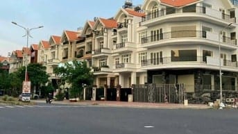 Bán nhà 200m2 KDC Himlam mặt tiền Nguyễn Thị Thập giá 110 tỷ 
