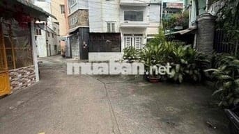 nhà 3 tầng, bán gấp - hẻm 5 mét - 4 ,8 tỷ thương luong