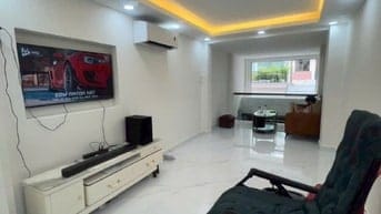 Bán nhà MT 181 Nhật Tảo, P8, Q10. DT 3x13m, trệt, lửng, 2 lầu, ST, 5P