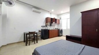 PHÒNG NGỦ SIÊU RỘNG CỬA SỔ LỚN NGAY DH KINH TẾ, DH BÁCH KHOA, SÀI GÒN