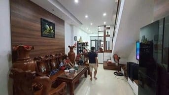 Nhà hxh 8m Lê Đức Thọ - 3 tầng BTCT bán gấp