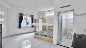 Căn hộ CC full nội thất cửa sổ lớn khu  ĐH Bách Khoa - HUFLIT