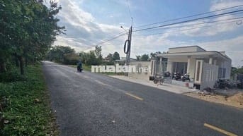 620M NHÀ ĐẤT MẶT TIỀN HL173 SÁT BÊN CHỢ HỮU ĐỊNH CÓ 100M TC QH ĐẤT Ở