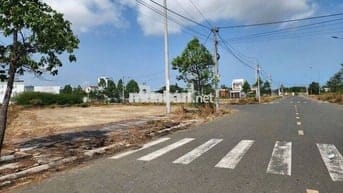 175m2 Thổ Cư _ cách chợ Bà Rịa 5 3 phút_ Giá lỗ 2ty590( bao sổ ) .