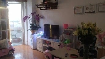 Cho thuê căn hộ chung cư 112 Trung Kính 