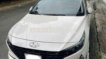 Hyundai Elantra 1.6AT