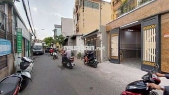 BÁN NHÀ Q12 - 3 TẦNG ĐẸP LUNG LINH - Ô TÔ TRÁNH - DT KHỦNG - GIÁ TỐT