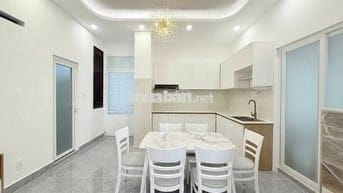 Mình cần bán chung cu Phú Thọ Lầu 6, 3.8 tỷ, 2bancony,tặng NT như hình