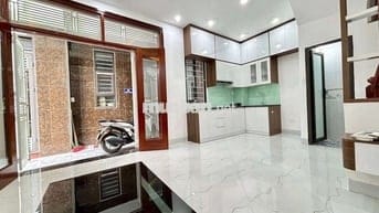 Chính chủ gửi bán nhà Hữu Hòa gần cầu 38m2 5 tầng giá chỉ 4,2 tỷ