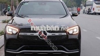 Động cơ 2.0 Turbo, dẫn động 4MATIC, mâm AMG