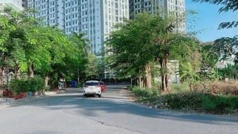 Tôi cần bán nền đất 100m2- 44Tr/m2  KDC 13E Intresco cách Intella 200m