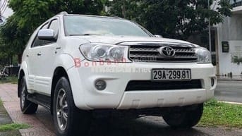 Xe Toyota Fortuner TRD Sportivo 4x4 AT 2011