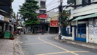 Bán nhà mới xây 100% - Hẻm Xe Hơi 300 Trần Đình Trọng.