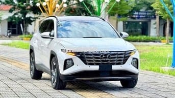 - Huyndai Tucson 1.6Turbo 2024