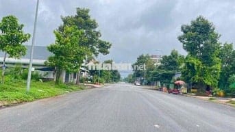 Kẹt tiền bán 120m2. Ngay UBND P.5,Nguyễn Thị Thập, Mỹ Tho, Tiền Giang