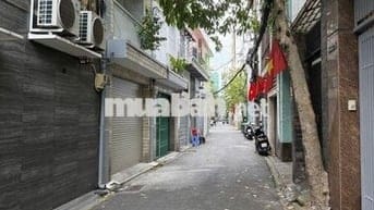 Gần mặt tiền Trường Chinh, 4 tầng kiên cố, nở hậu