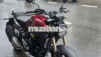 Honda Cb300r Full đồ chơi gần 15tr(có báo số)