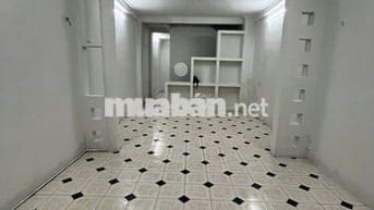 Nhà Quận 3 hẻm Trần Quang Diệu, 160m2, 1 trệt 2 lầu cho thuê 15 Triệu