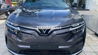 VinFast VF8 Plus 2023 - Xám nội thất nâu