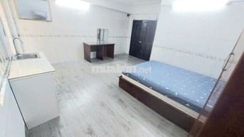 Cho thuê phòng khu Trung Sơn gần ĐH Rimt q7. DT: 30m2. Full Nội Thất .