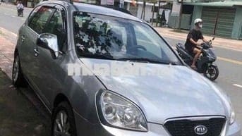 Kia Carens 2011 SX 2.0 AT - 130000 km