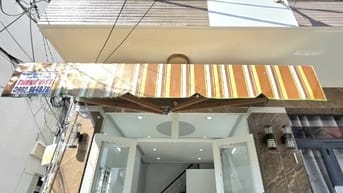 Nhà mặt tiền hẻm có sổ hồng 2 lầu
