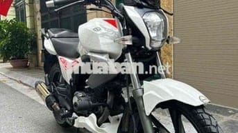 Benelli TNT 150cc  màu trắng chính chủ xe đẹp chât