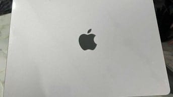 Macbook Air M2 16GB 256GB mới mua 2025 pin sạc 5 lần.