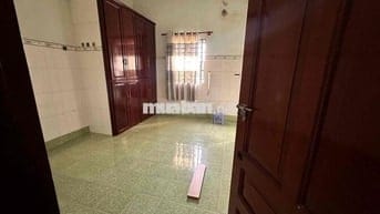 Cho thuê 1 phòng trọ sạch sẽ, an ninh. nhà mặt tiền 30/4