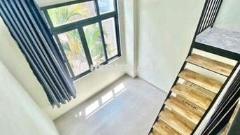 Duplex Cửa Sổ Trời Siêu Mới Thang Máy Hầm Sen Gần Trung Tâm
