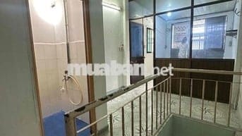 Phòng cho thuê đường Lạc Long Quân , 25m2 , rộng thoáng có bancon