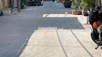 Giảm sốc nhà nhỏ Hoàng Hoa Thám hxh giá hẻm 3gac 40m2 2tang chỉ 2ty8