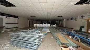 CHo thuê nhà mặtt iền đường Quốc lộ 13 dt 15x65m thông suốt