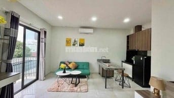 CHO THUÊ CHDV STUDIO BAN CÔNG NỘI THẤT ĐẸP NGAY SÂN BAY