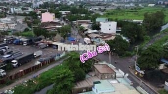 Nhà ở mặt tiền đường nay ngã 5