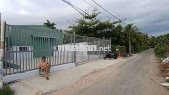 Thích hợp làm kho chứa hàng hay làm nhà xưởng sản xuất .