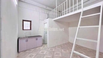 CHDV, phòng trọ có gác rộng 30m2 ở đc 3-4 bạn gần Q5