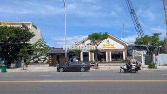 Cần cho thuê mb mt đường Võ Nguyên Giáp dt 1000m2 ngang 30m