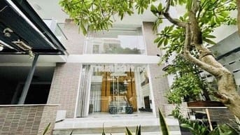 BIỆT THỰ CÓ THANG MÁY. 12x20M - 1025F Cách Mạng Tháng 8, P.7, Q.TB