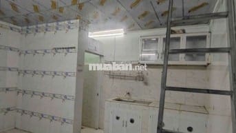 Phòng 1 trệt 1 lầu gần Đại Học Luật 3.5triệu