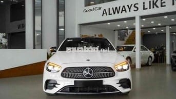 Mercedes Benz E Class 2022 E300 AMG - Bank 90%