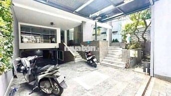 Biệt thự CMT8 11x20m cho làm home giá thuê 55 triệu/tháng