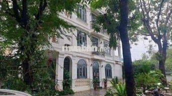 CHO THUÊ BIỆT THỰ SÂN VƯỜN KHU JAMONA RESORT,FUL NỘI THẤT,GẦN CẦU HBP