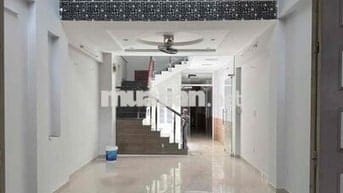 Cho thuê nhà MT Ba Vì, khu CX Bắc Hải Q10, 4x25m, trệt lửng 3 lầu